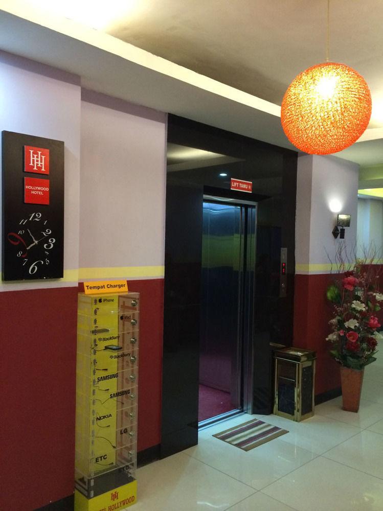 Hollywood Hotel Jakarta Extérieur photo