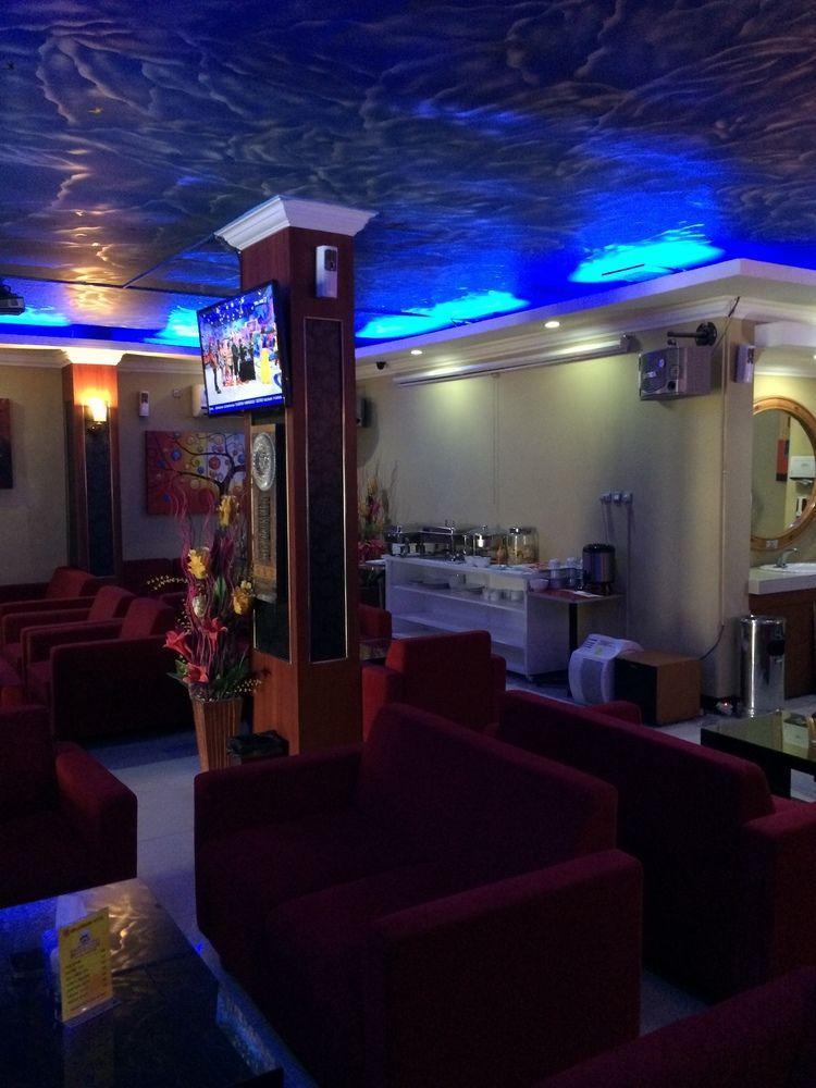 Hollywood Hotel Jakarta Extérieur photo