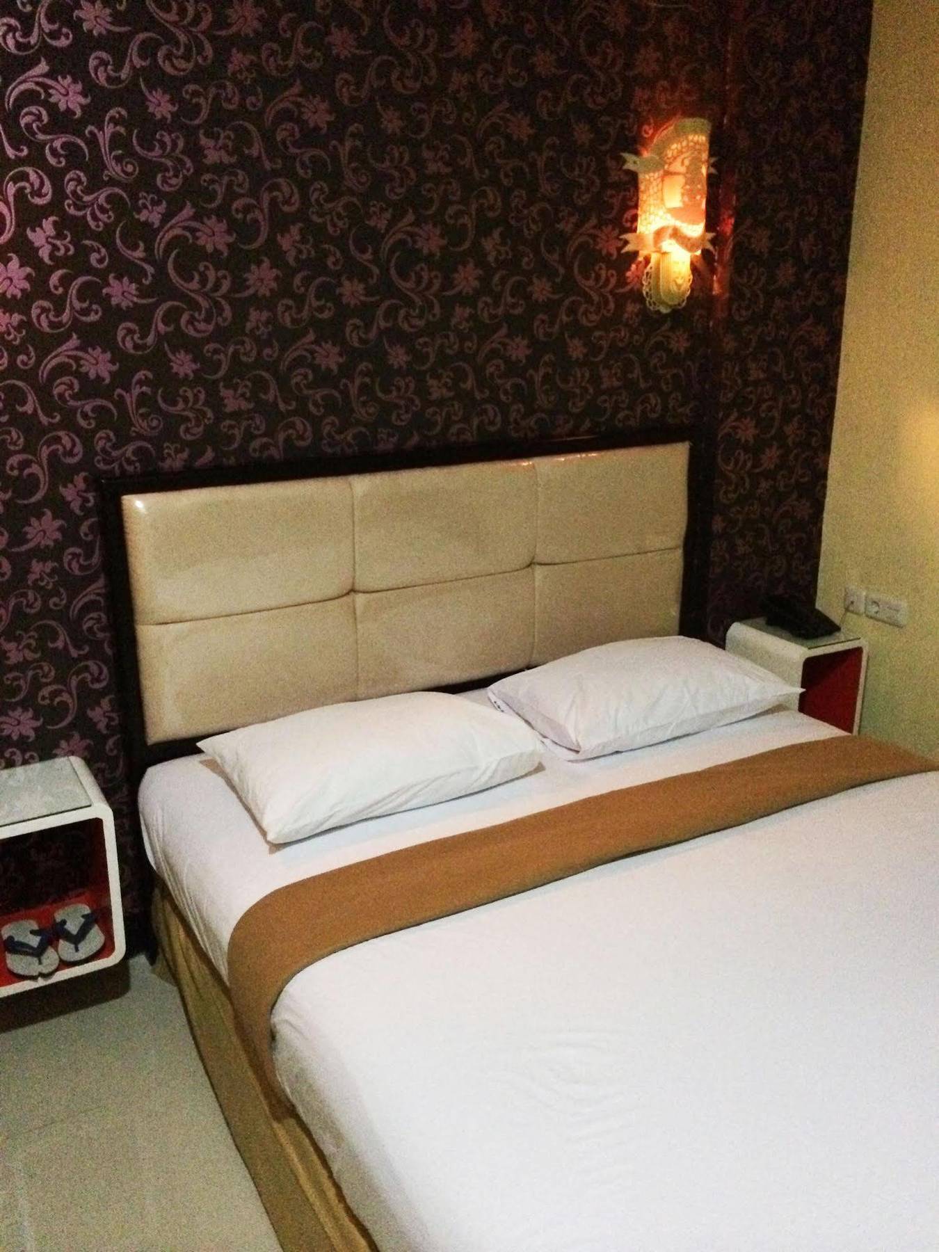 Hollywood Hotel Jakarta Extérieur photo