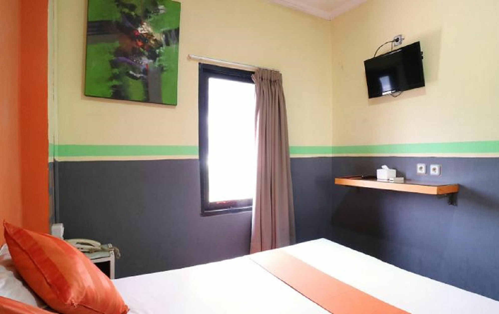 Hollywood Hotel Jakarta Extérieur photo