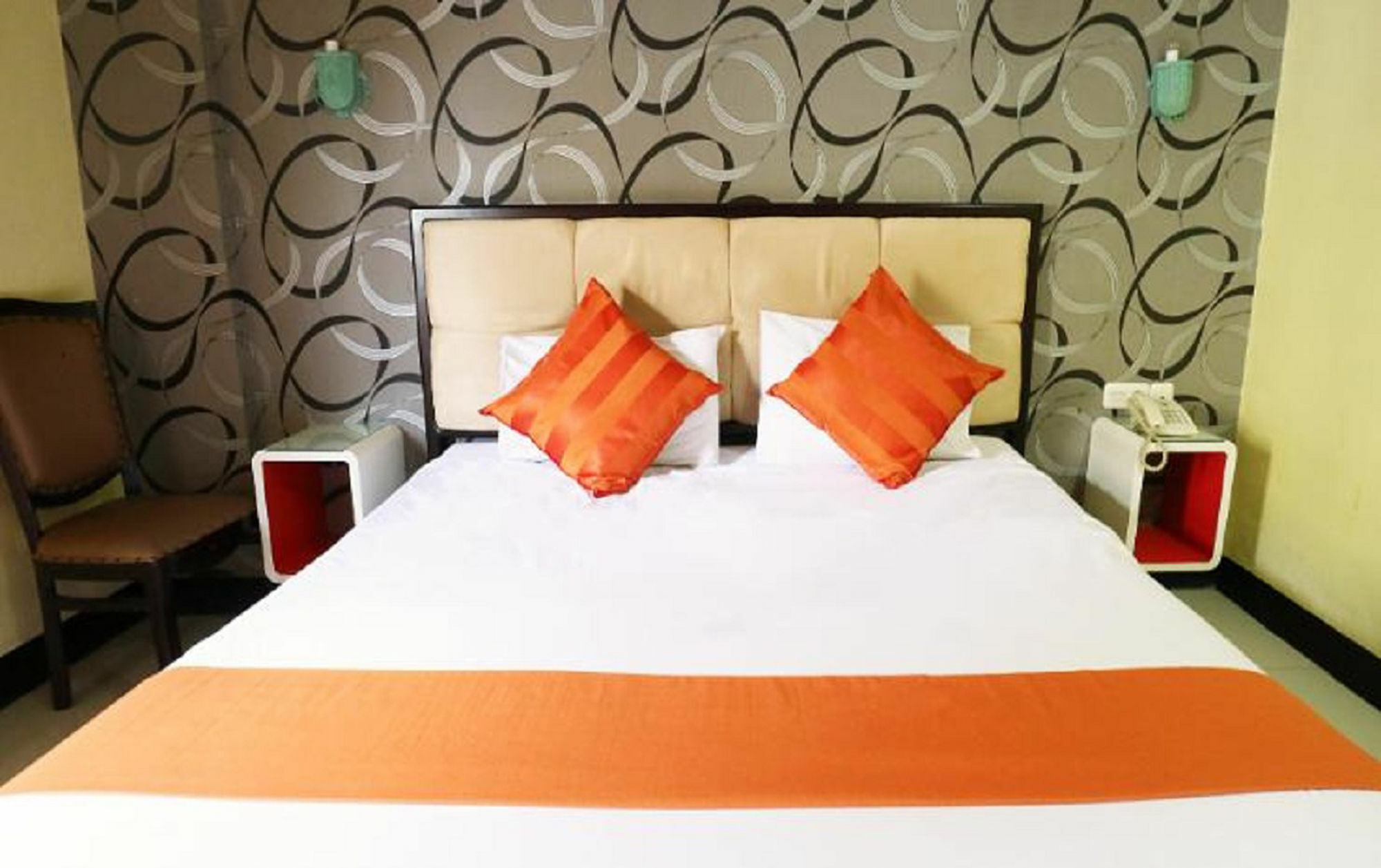 Hollywood Hotel Jakarta Extérieur photo
